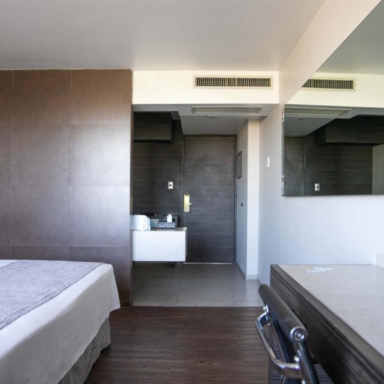 Hotel Brasilia - King Room - 5