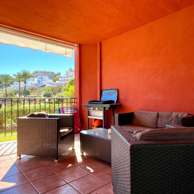 Pool View GOLF FAMILY Ground Floor Terrace with barbecue in Mijas Costa - Apartamento - 3