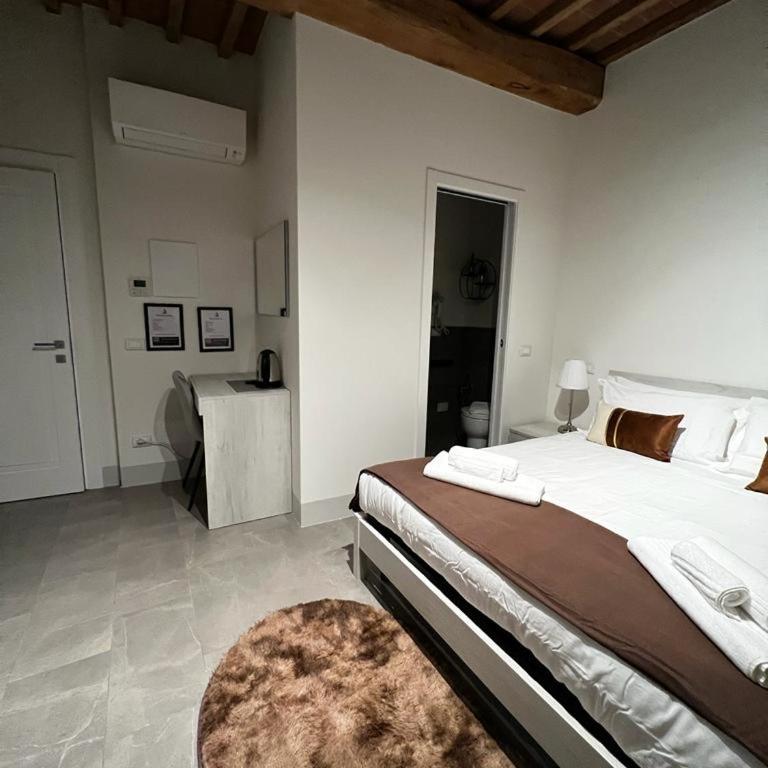 Casa Carducci 33 - Camera Matrimoniale con Bagno Privato - 7