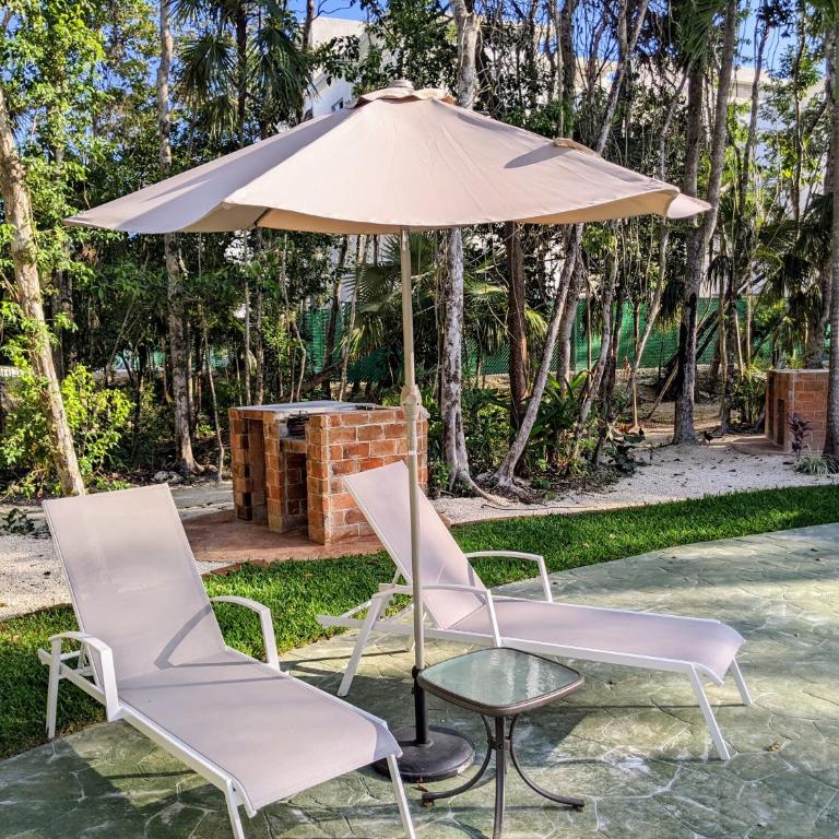 2-Bedroom Condo by the Jungle w/ Swimming pool - Two-Bedroom Apartment - 23