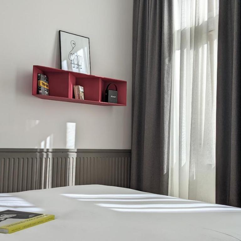 Maison Juste - Chambre Lit King-Size - Vue sur Jardin - 2
