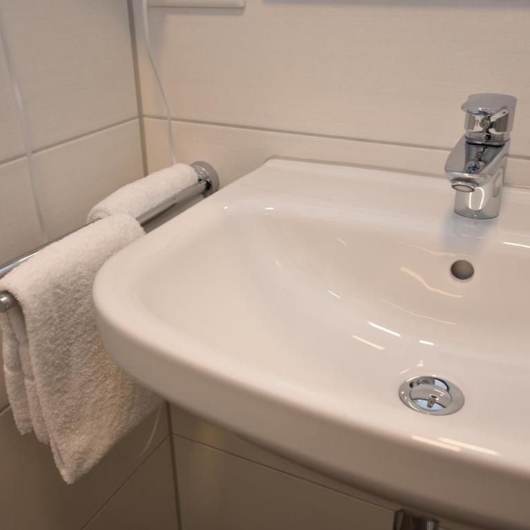Boardinghouse Henschelstraße - Doppel- oder Zweibettzimmer - 16