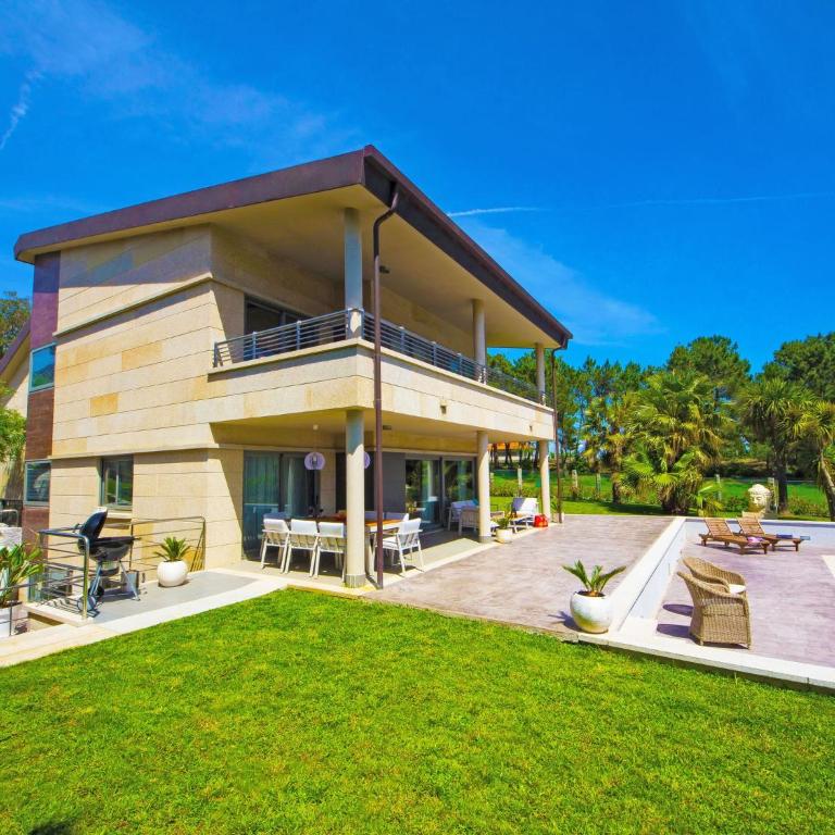 Villa in Sanxenxo with Sea View & Pool - Five-Bedroom Holiday Home - 7