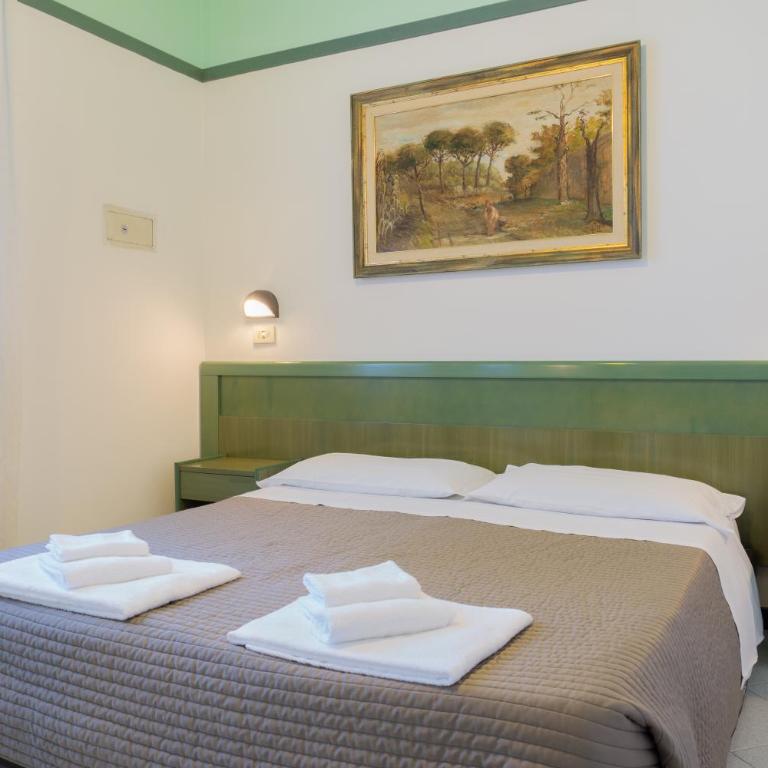 Esedra Hotel - Camera Familiare Standard - 2