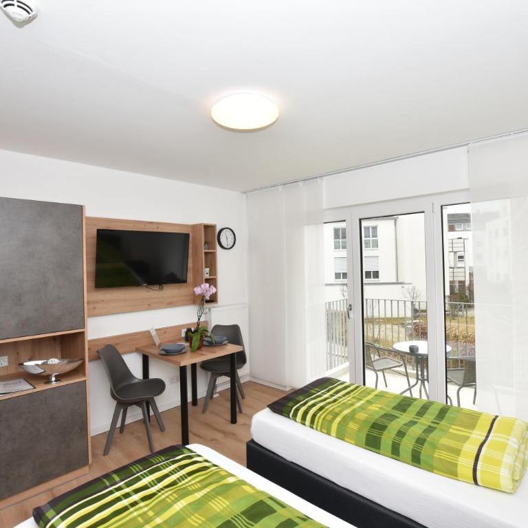 Boardinghouse Henschelstraße - Doppel-/Zweibettzimmer mit Balkon - 12