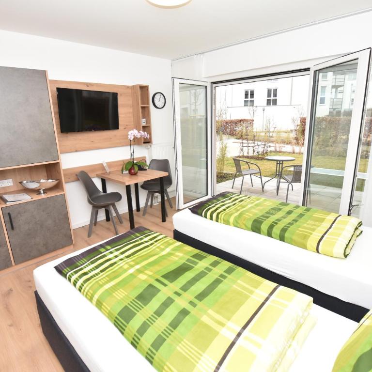 Boardinghouse Henschelstraße - Doppel-/Zweibettzimmer mit eigener Terrasse - 13