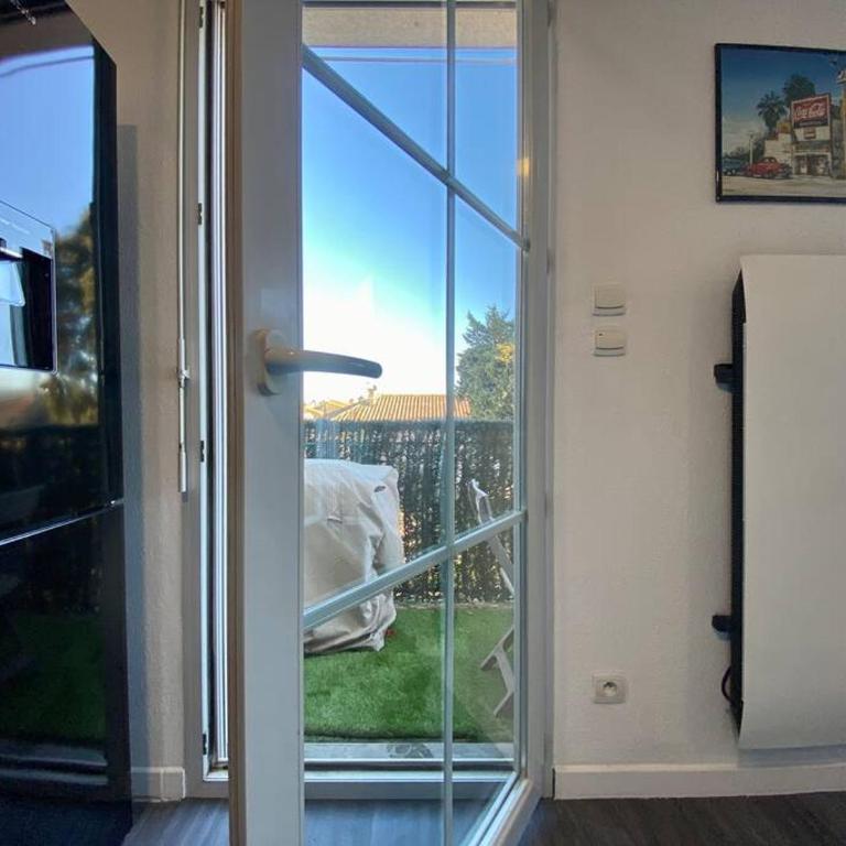 Le 24 Février - PARKING & PISCINE - VUE CITÉ MÉDIÉVALE - Appartement 2 Chambres - 7
