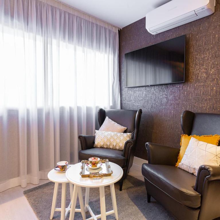 Fly Rooms Madrid Airport - Habitación Doble Deluxe - 3