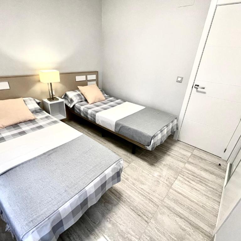 Exclusive Apartments on the first line of Benidorm Sol y Mar - Three-Bedroom Apartment - 27