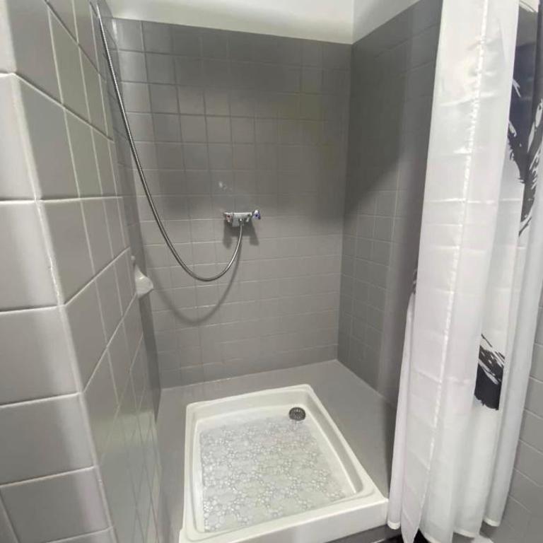Le 35 Liberté-Spacieux appartement avec balcon et local vélos-Centre Commercial Polygone Béziers - Appartement 2 Chambres - 5