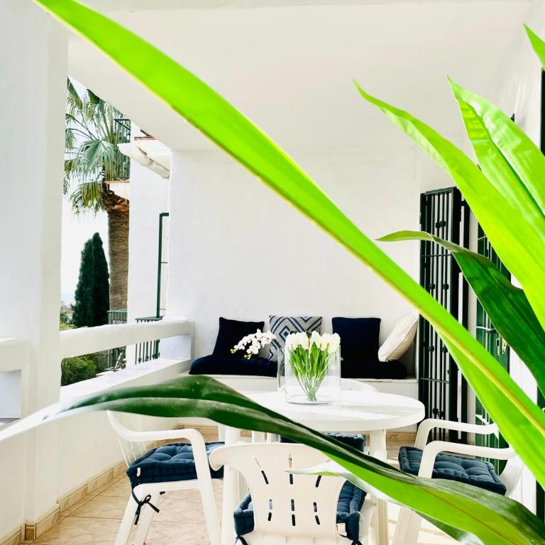 Riviera by the beach 2 bedroom Apartment - Apartamento de 2 dormitorios - 57