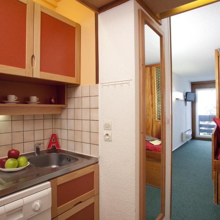 Résidence Pierre & Vacances Les Bleuets - Studio avec Couchage en Alcôve (4 Personnes) - Côté Sud - 3
