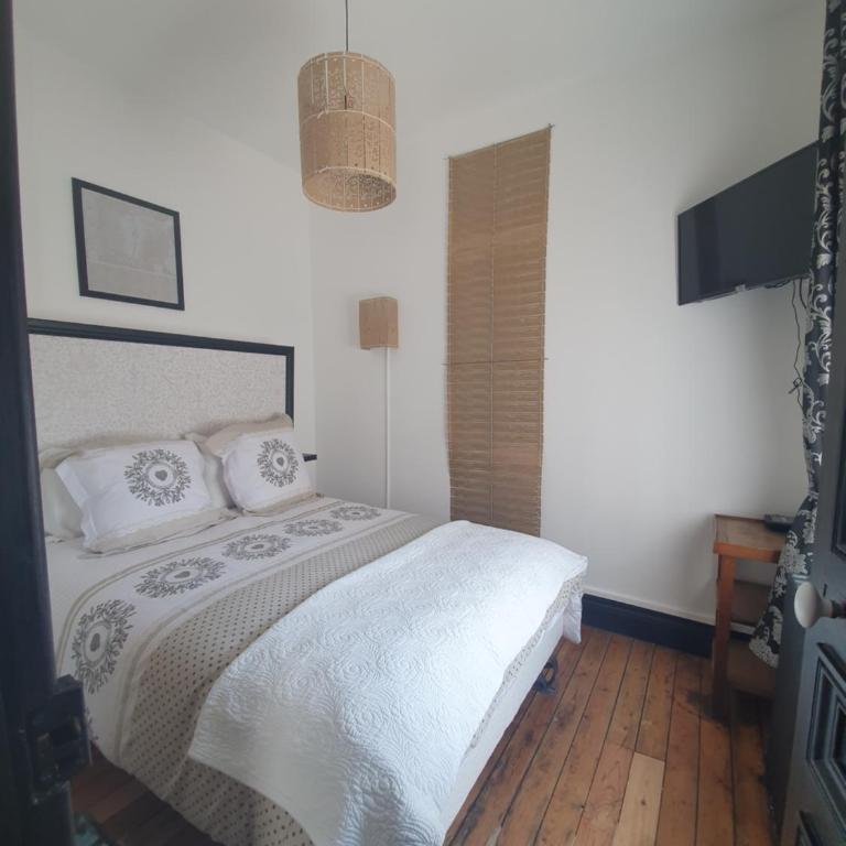 B & B Les Secrets des Loges - Chambre Double avec Salle de Bains Privative - 1
