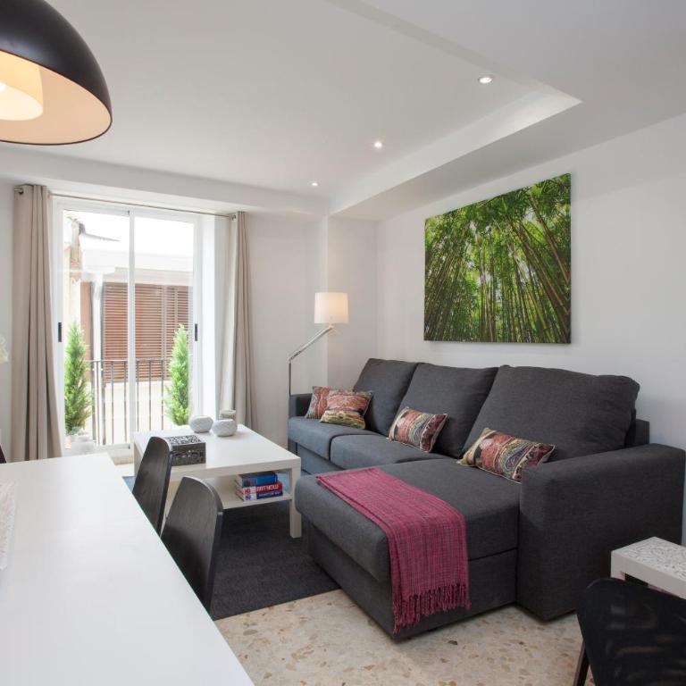 SingularStays Mercado Central - Three-Bedroom Apartment - 2