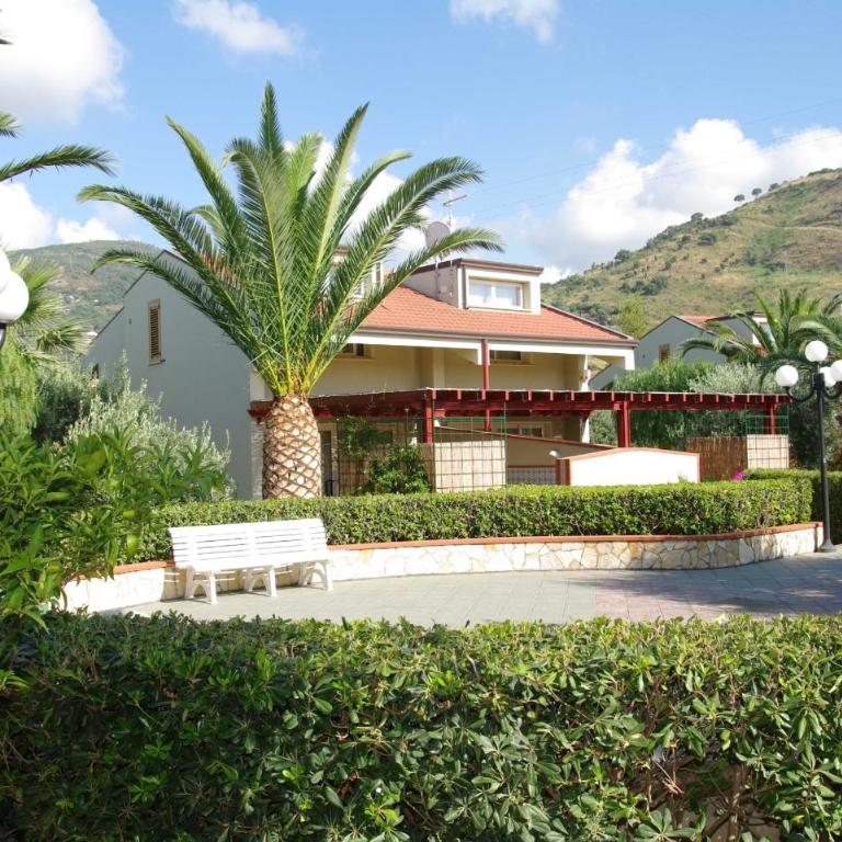 Residence Fontana Barone - Appartamento con 2 Camere da Letto e Patio - Su 2 Livelli - 27