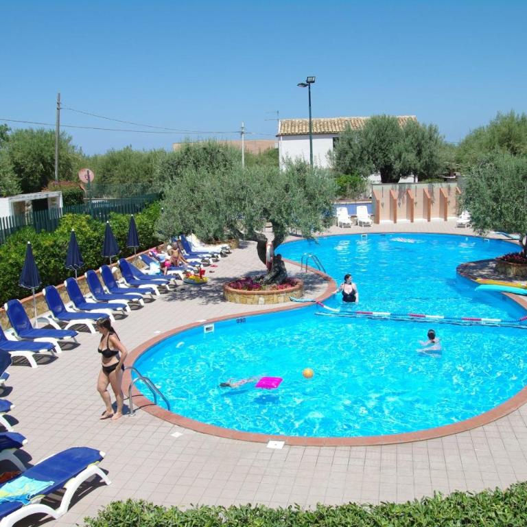 Residence Fontana Barone - Appartamento con 2 Camere da Letto e Patio - Su 2 Livelli - 19