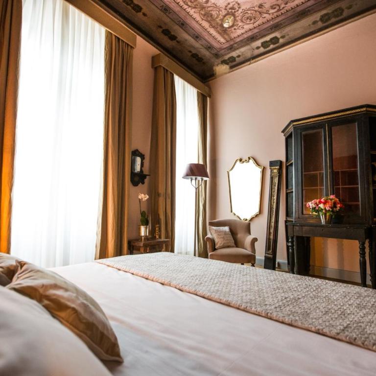Soprarno Suites - Camera Matrimoniale Deluxe - 4