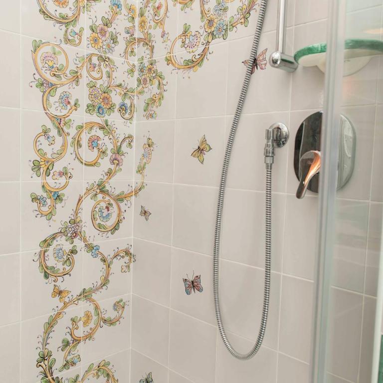B&B Palazzo Pinto - Camera Matrimoniale con Bagno Privato - 40