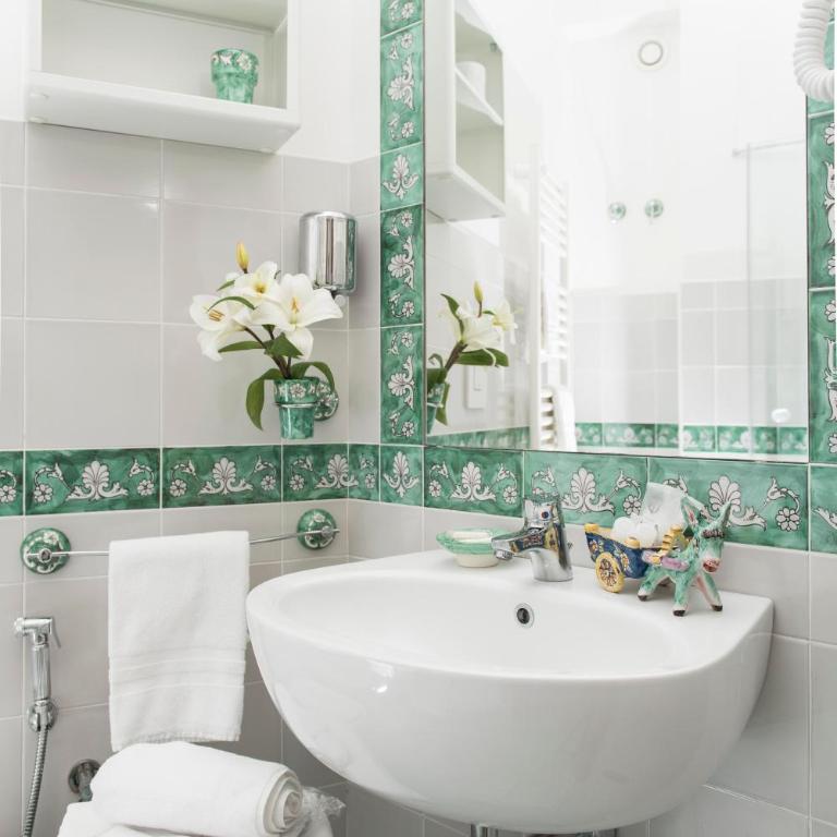 B&B Palazzo Pinto - Camera Matrimoniale con Bagno Privato - 36