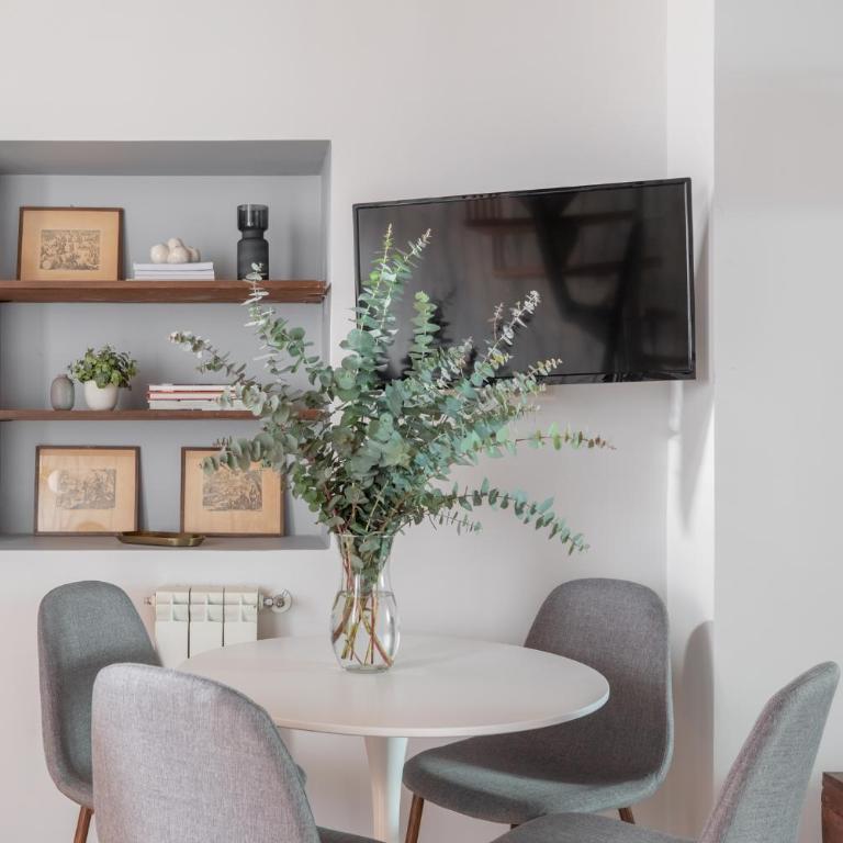 iFlat Charming Apartment near Piazza Venezia - Two-Bedroom Apartment - 13
