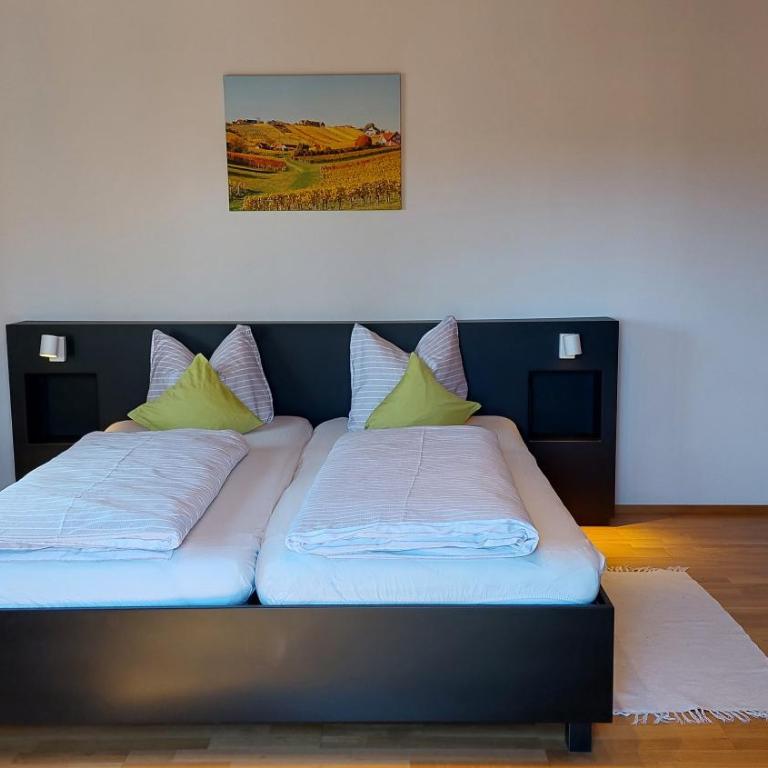 Gästehaus - Camping- Weinhof Radl - Chambre Double avec Balcon - 2