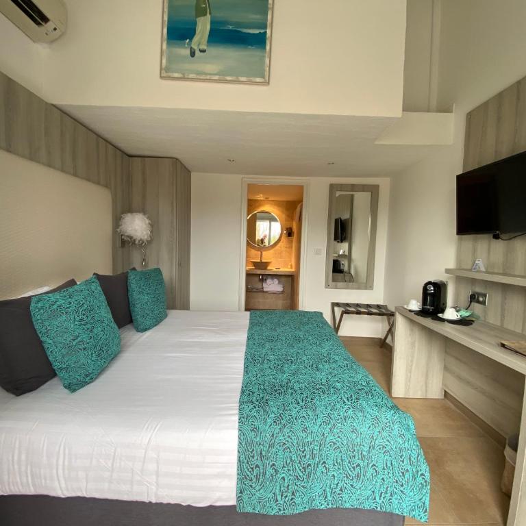 Le Mas de Cocagne - Chambre Double Supérieure avec Terrasse - 14
