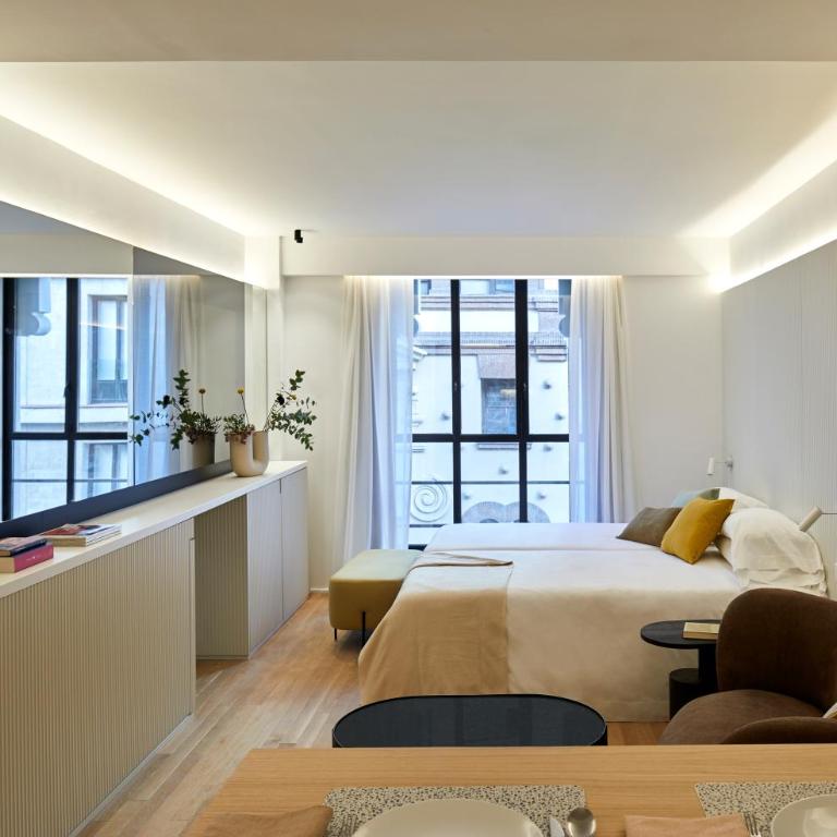 60 Balconies Iconic - Deluxe Studio - 3