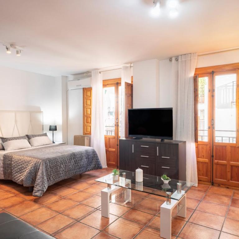 Apartamento Pavaneras en pleno centro de Granada - Two-Bedroom Deluxe Apartment with Balcony - 14