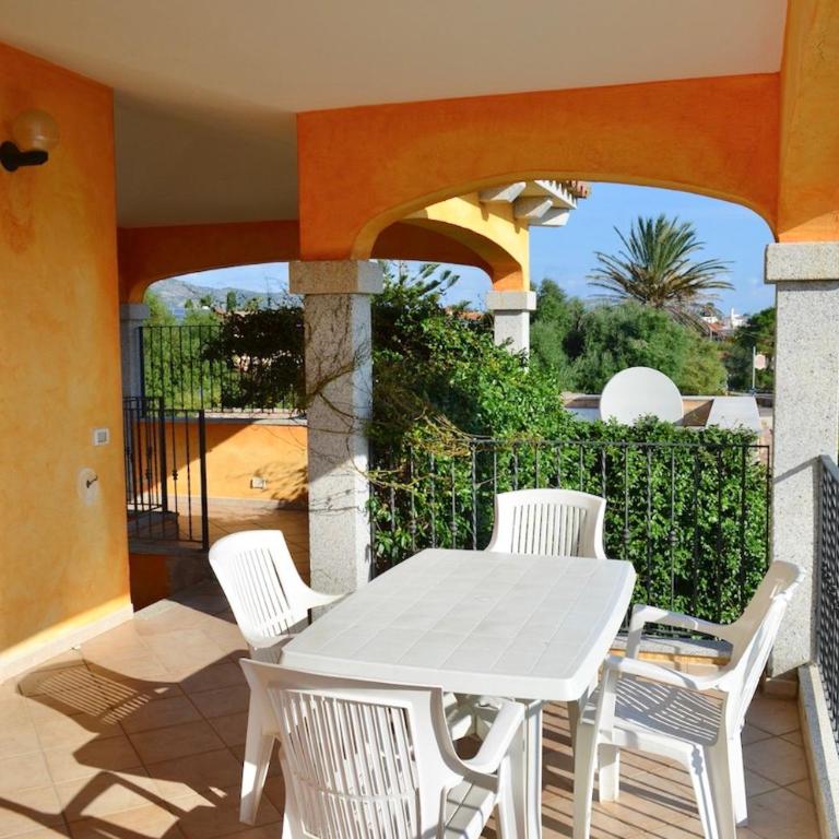 ISS Travel, Ponderosa Terrace - centrally located 2-bedroom apartment with aircondition - Appartamento con 2 Camere da Letto - 2