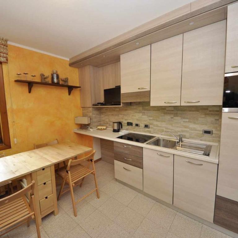 Baita Carosello Apt 4 by Livigno Accomodation - Appartamento con 1 Camera da Letto - 4
