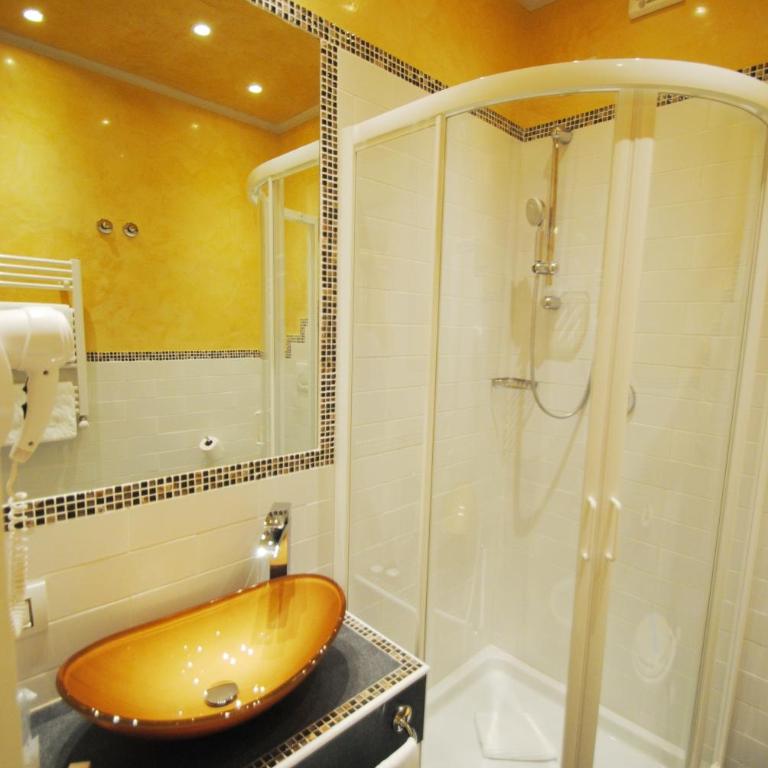 Hotel Verona Rome - Camera Matrimoniale/Doppia con Letti Singoli - 11
