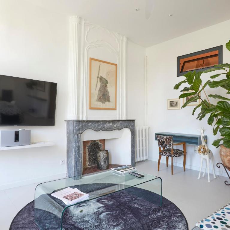 Beautiful Art Lovers Apartment - Appartement - 24