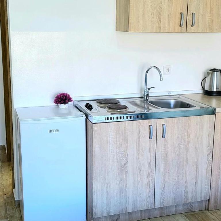 Riviera Inn apartments - Studio Apartment - 8