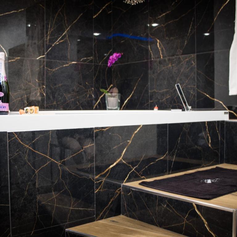 SUITE Meghan home - Suite con Vasca Idromassaggio - 31