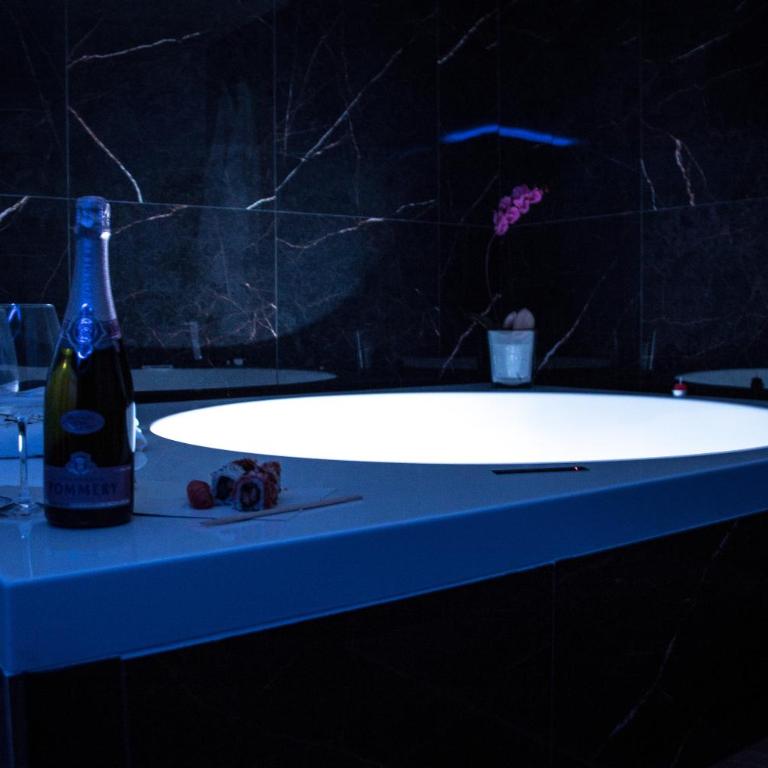 SUITE Meghan home - Suite con Vasca Idromassaggio - 28