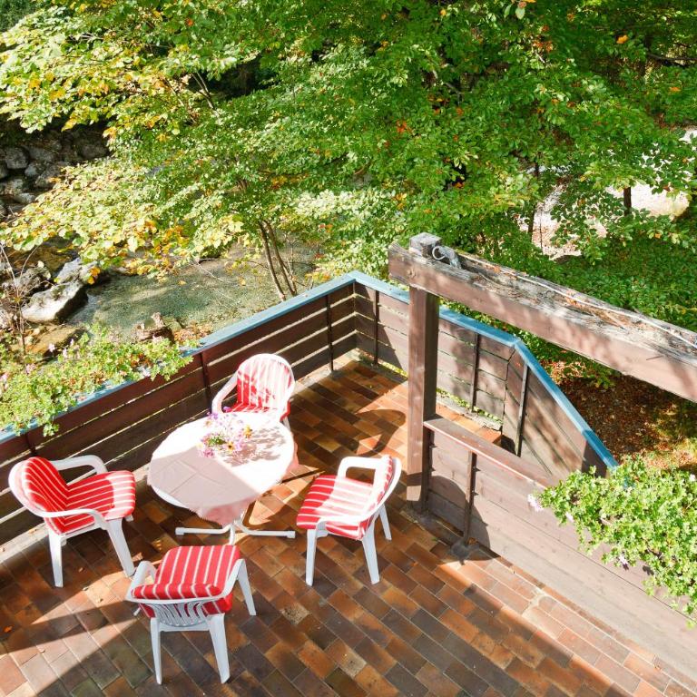 Am Traunufer Klaus Plenk inkl. Chiemgaukarte - Apartment mit Balkon - 7