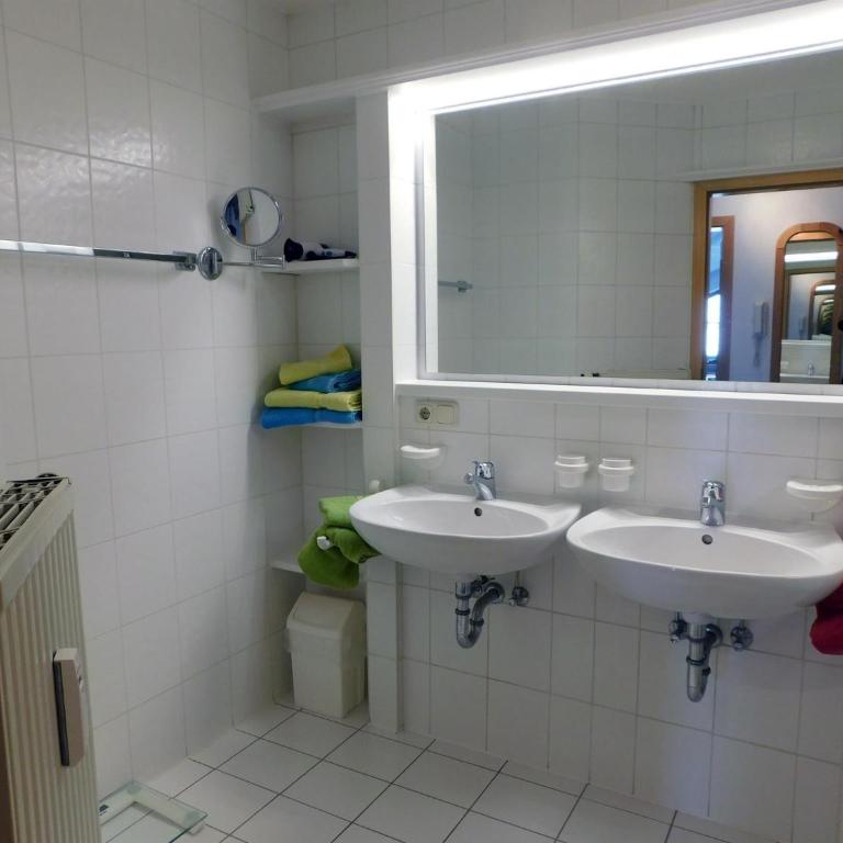 Landhaus Bergidyll - Ferienwohnung Kapellenblick - Apartment mit Blick auf die Berge - 4