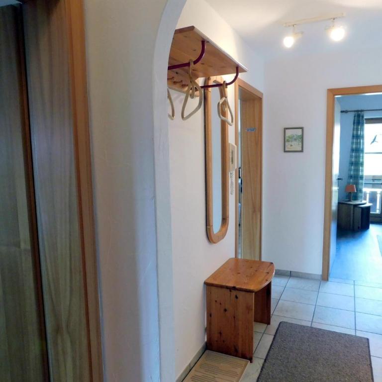 Landhaus Bergidyll - Ferienwohnung Kapellenblick - Apartment mit Blick auf die Berge - 9