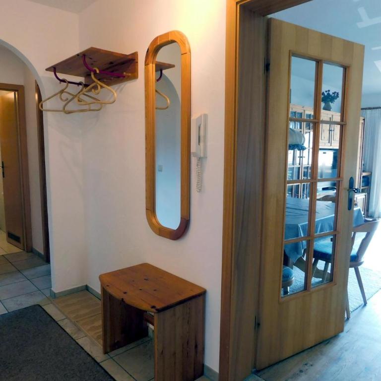 Landhaus Bergidyll - Ferienwohnung Kapellenblick - Apartment mit Blick auf die Berge - 10