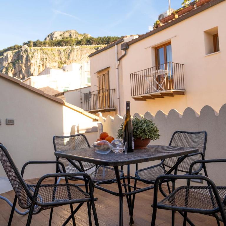 Il Duomo-Cefalù Holiday Apartments - Apartment with Terrace - 1