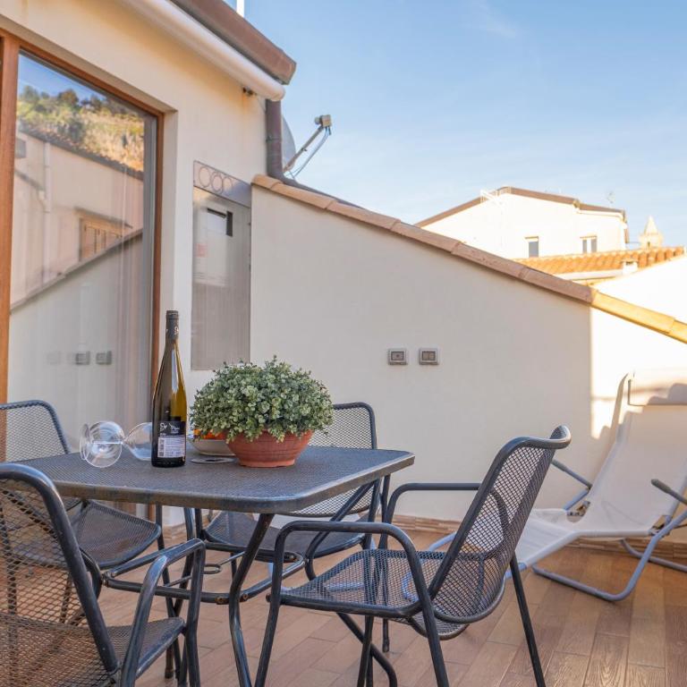 Il Duomo-Cefalù Holiday Apartments - Apartment with Terrace - 24