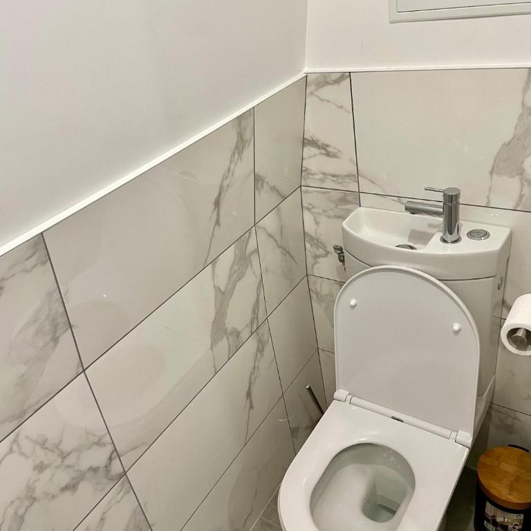 WIFI- STADE DE FRANCE- BASILIQUE CATHEDRALE MONSEJOURASAINTDENIS - One-Bedroom Apartment - 9