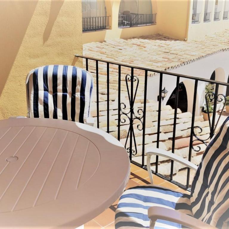K105 Cabopino - Apartamento con vistas a la piscina - 18