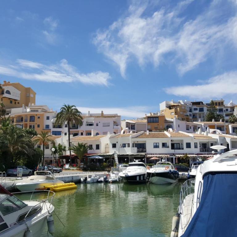 K105 Cabopino - Apartamento con vistas a la piscina - 24