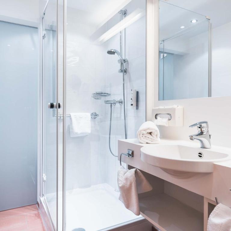 Felbermayer Hotel & AlpineSpa-Montafon - Premium Doppelzimmer mit Balkon - 4