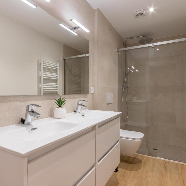 Nuevo y Luminoso en Plaza Moyua - Two-Bedroom Apartment - 16