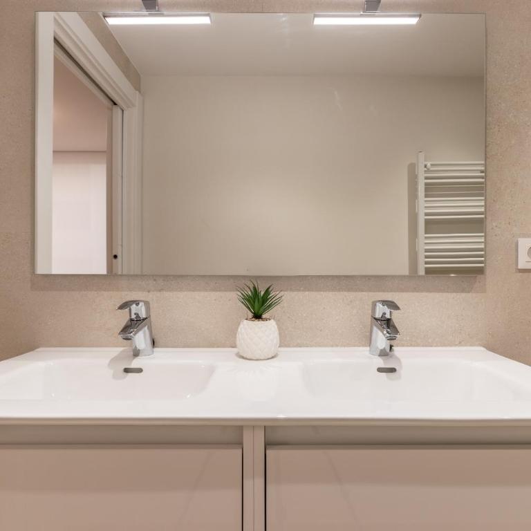 Nuevo y Luminoso en Plaza Moyua - Two-Bedroom Apartment - 15