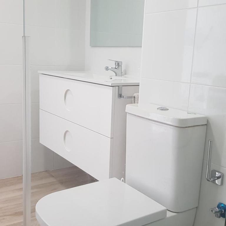Studio Picasso near the port and beach - Studio Apartment - 7