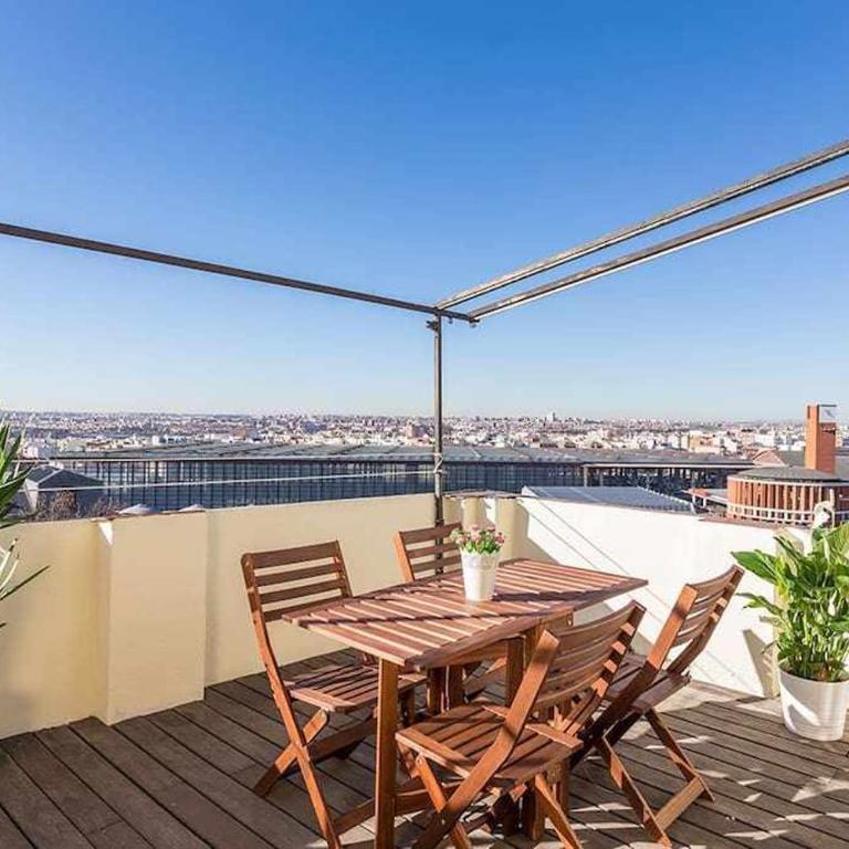 Ático céntrico, confortable y luminoso - Apartamento - 40