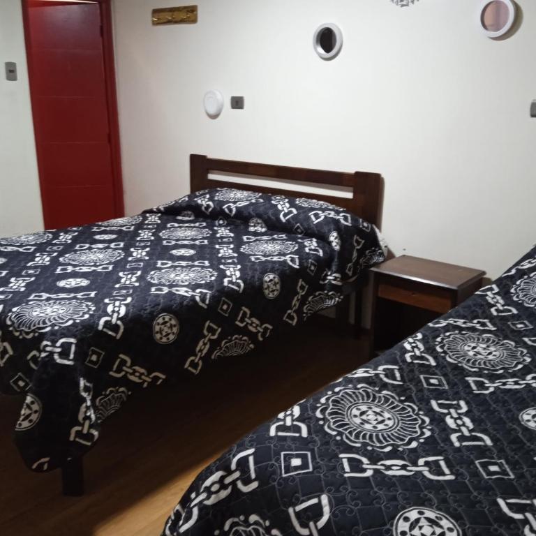 Residencial la Cabaña - Twin Room with Private Bathroom - 4